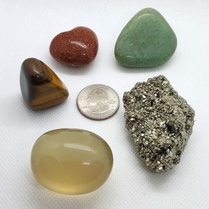 Crystals Set To Promote Luck and Prosperity
